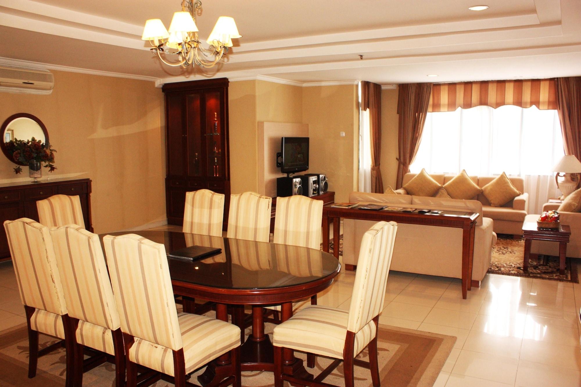 Travellers Suites Serviced Apartments Медан Экстерьер фото