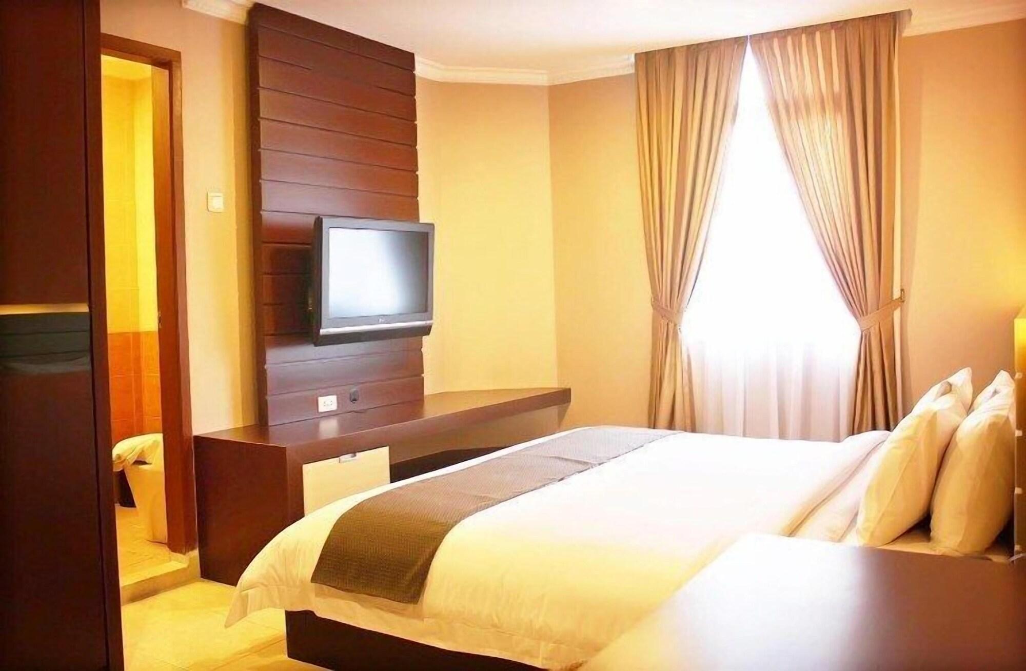 Travellers Suites Serviced Apartments Медан Экстерьер фото