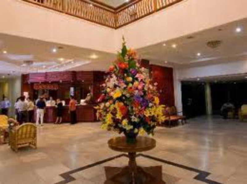 Travellers Suites Serviced Apartments Медан Экстерьер фото