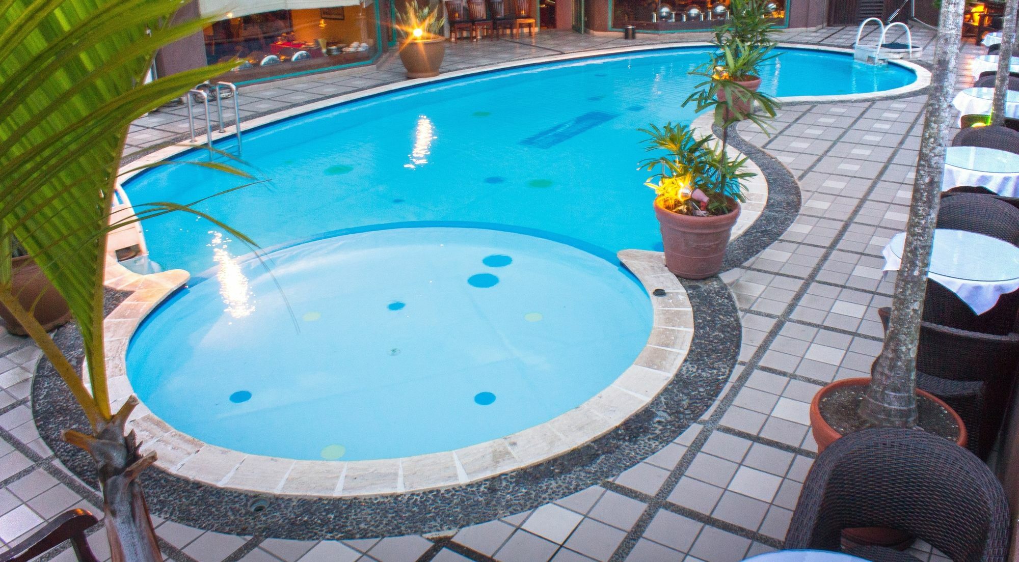 Travellers Suites Serviced Apartments Медан Экстерьер фото
